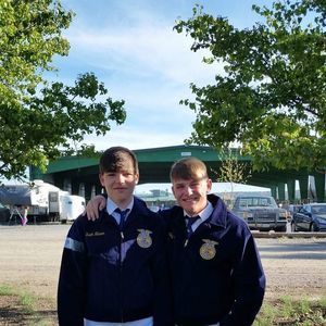 Meet your Posher, Dena